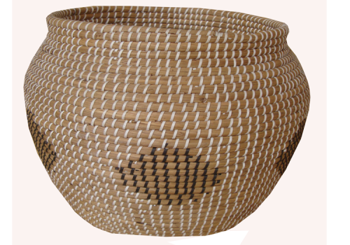 TT-160607- Round seagrass basket.