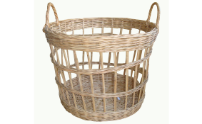 TT- 160709 - Round rattan basket with handles.