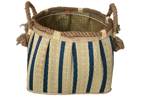 TT-160710 Seagrass basket, pattern color as it is.