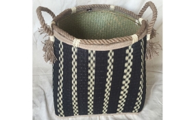 TT-160739 Seagrass basket, pattern color as it is