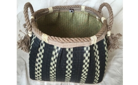 TT-160740 Seagrass basket, pattern color as it is